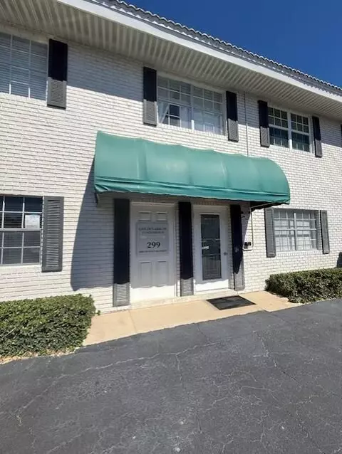 299 SW 7th St #106, Boca Raton, FL 33432