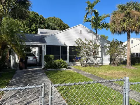 729 Rockland Dr, West Palm Beach, FL 33405