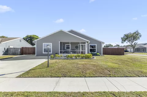 7937 Ridgewood Dr, Lake Worth, FL 33467