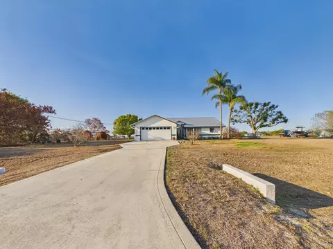 8525 SW 9th St, Okeechobee, FL 34974 photo 4
