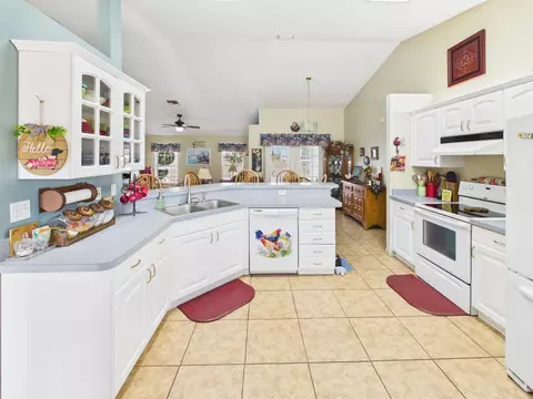 8525 SW 9th St, Okeechobee, FL 34974 photo 9