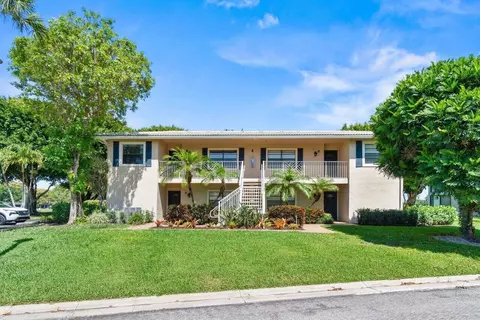 4 Stratford Dr E #B, Boynton Beach, FL 33436