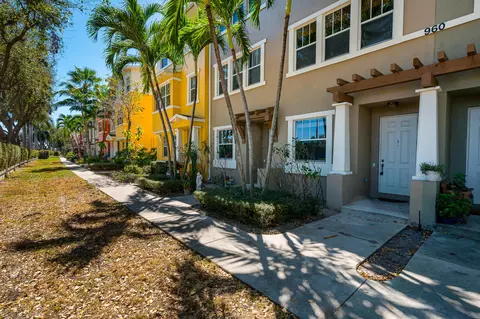 960 Millbrae Ct #3, West Palm Beach, FL 33401
