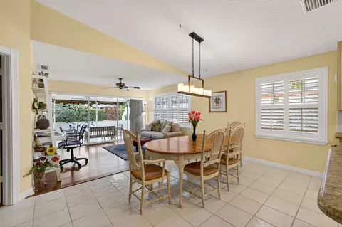 8323 Old Forest Rd, Palm Beach Gardens, FL 33410