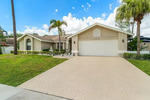 13419 Northumberland Cir, Wellington, FL 33414