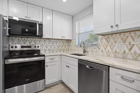 6850 Royal Palm Blvd #103G, Margate, FL 33063
