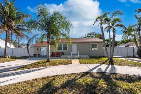 3914 Serubi Ave, Palm Springs, FL 33461