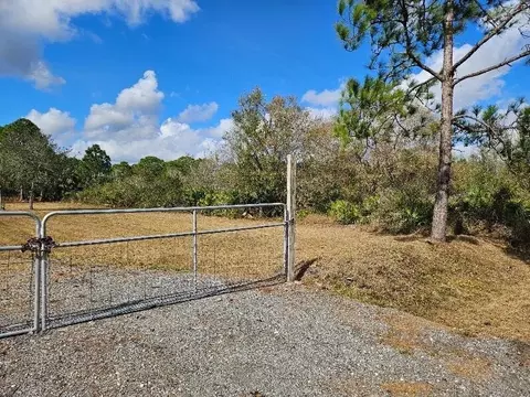 570 S Palomino St, Clewiston, FL 33440