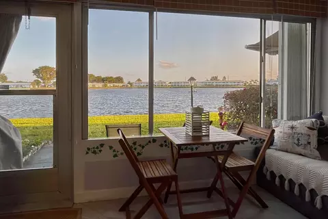 1116 Lake Ter #114, Boynton Beach, FL 33426