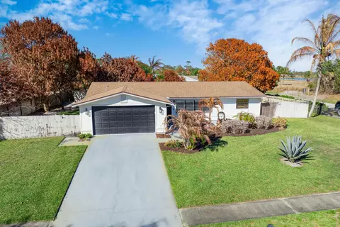 221 Caprol Ln, Sebastian, FL 32958