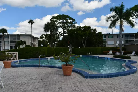 2606 S Garden Dr #311, Lake Worth, FL 33461