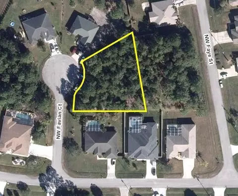 6457 NW Favian Ct, Port St Lucie, FL 34986