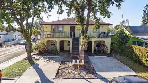 29 S D St, Lake Worth Beach, FL 33460