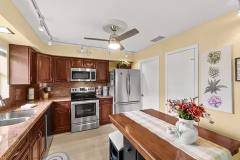 9885 Clusia Tree Dr #A, Boynton Beach, FL 33436