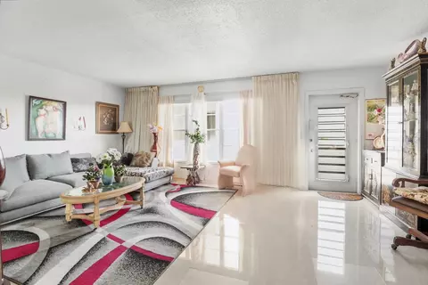 307 Wellington A, West Palm Beach, FL 33417