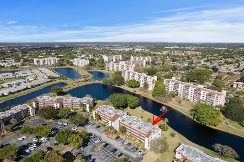 27 Abbey Ln #307, Delray Beach, FL 33446