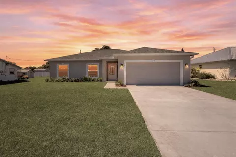 418 Easy St, Sebastian, FL 32958