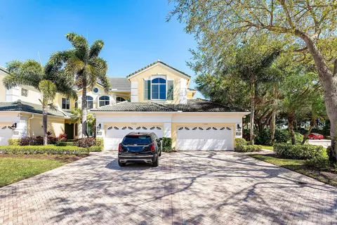 112 Palm Point Cir #D, Palm Beach Gardens, FL 33418