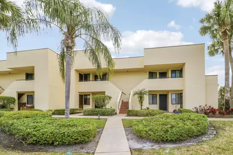 6980 SE Constitution Blvd #105, Hobe Sound, FL 33455