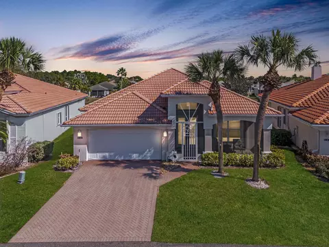 584 NW Lambrusco Dr, Port Saint Lucie, FL 34986