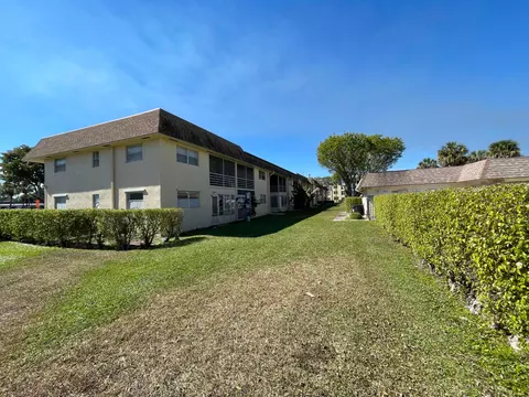 9911 Sandalfoot Blvd #112, Boca Raton, FL 33428