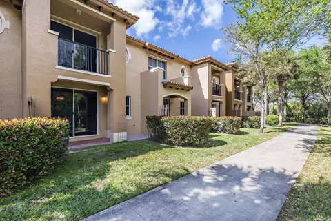 2912 Hidden Hills Rd #1205, West Palm Beach, FL 33411
