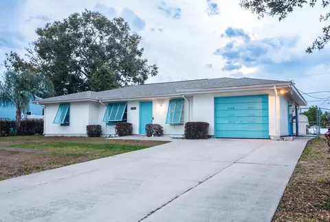 1942 SE Carvalho St, Port Saint Lucie, FL 34983