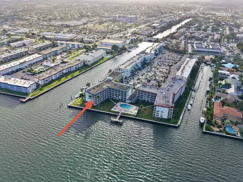 100 Paradise Harbour Blvd #304, North Palm Beach, FL 33408