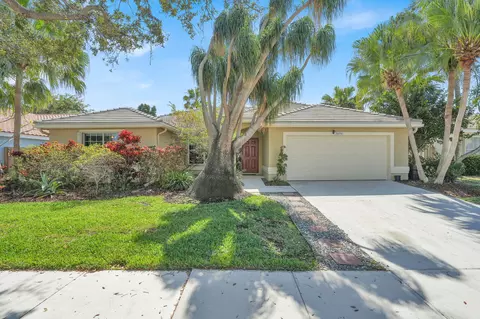 5696 Descartes Cir, Boynton Beach, FL 33472