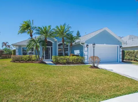 431 W Temple Ct SW, Vero Beach, FL 32968