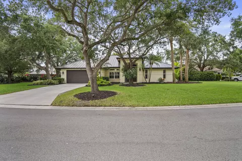 721 SW Lighthouse Dr, Palm City, FL 34990