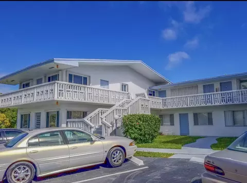 1950 Lake Osborne Dr #12, Lake Worth Beach, FL 33461