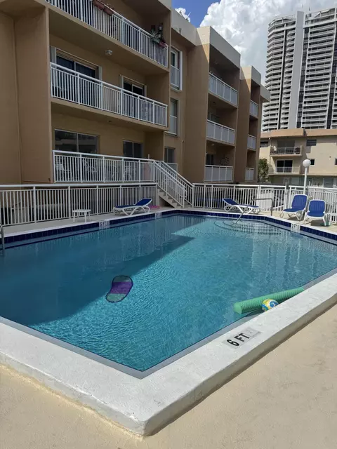 17051 NE 35th Ave #307, North Miami Beach, FL 33160