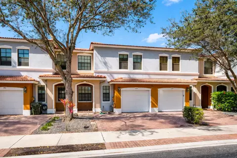 238 E Chrystie Cir, Delray Beach, FL 33484