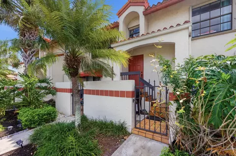 304 Liberty Ct, Deerfield Beach, FL 33442