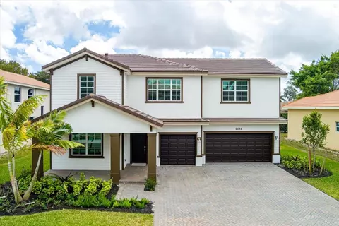 6682 Cobia Cir, Boynton Beach, FL 33437