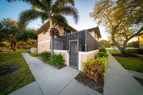 1482 N Lawnwood Cir #31D, Fort Pierce, FL 34950