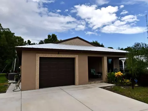 8 Mediterranean Blvd N, Port Saint Lucie, FL 34952
