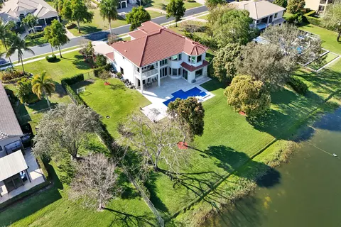 2846 Juniper Ln, Davie, FL 33330