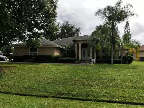 1198 SE Petunia Ave, Port Saint Lucie, FL 34952