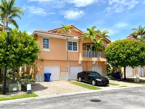 3261 Scarletta Dr, Riviera Beach, FL 33404