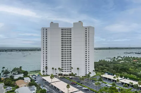 5200 N Flagler Dr #404, West Palm Beach, FL 33407
