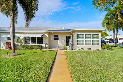 201 Country Ln #B, Boynton Beach, FL 33435