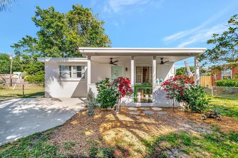 237 SW 3rd Ave, Delray Beach, FL 33444