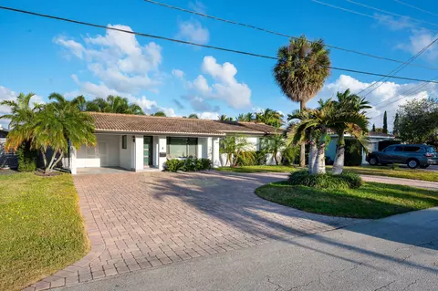 2200 NE 15th Ter NE, Wilton Manors, FL 33305