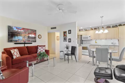 5180 E Sabal Palm Blvd #234, Tamarac, FL 33319