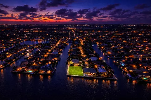 2748 NE 10th St, Pompano Beach, FL 33062