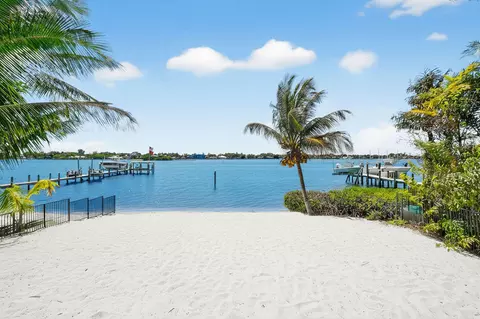 114 W Riverside Dr, Jupiter, FL 33469