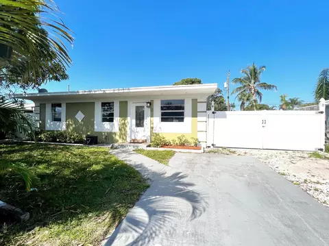 67 Tortuga Rd, Palm Springs, FL 33461