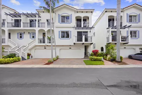 3055 Waterside Cir, Boynton Beach, FL 33435